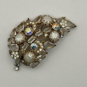 Vintage D&E Juliana Brooch